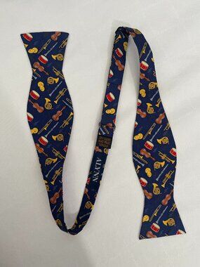 Musical Instruments Bow Tie